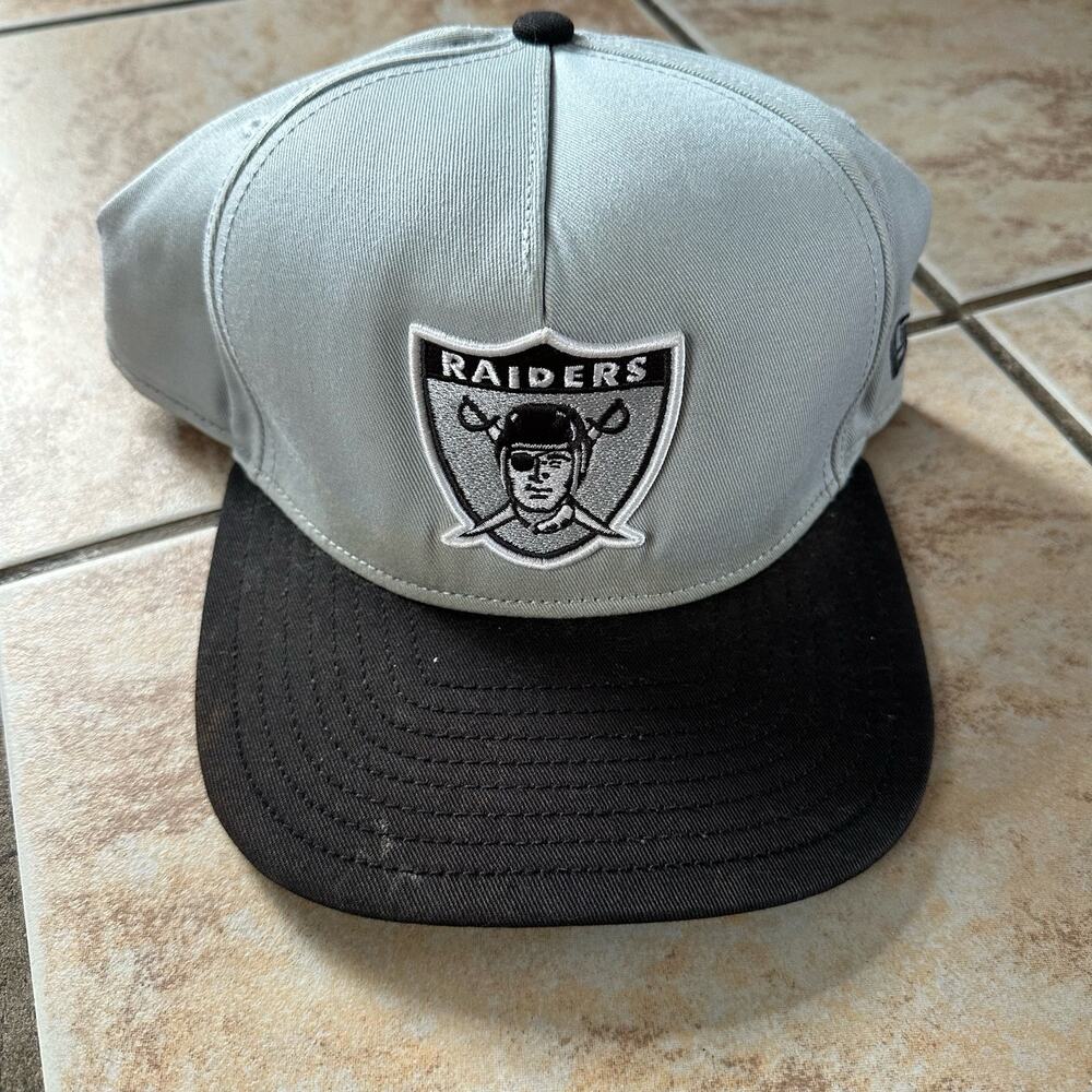 Las Vegas Raiders New Era Baseball Hat Cap SnapBack Adjustable Gray Black - Picture 2 of 11
